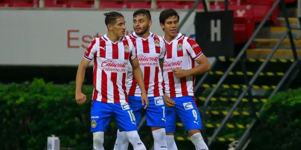 Un ex de Chivas enfrenta un duro revés dentro del mercado invernal para encontrar un nuevo equipo