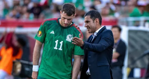 Un jugador que en su momento no le pasó en una jugada a Santiago Jiménez, pone en duda su continuidad en el Tri.