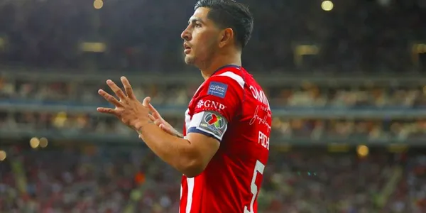 Una figura querida en Chivas impediría el regreso de Víctor Guzmán a la Selección Mexicana