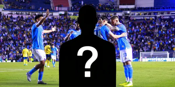 Una persona incógnita y al fondo Cruz Azul (Foto: GettyImages)