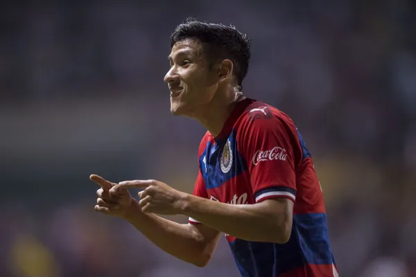 Uriel Antuna no esaría dispuesto a disminuir su salario para salir de Chivas.