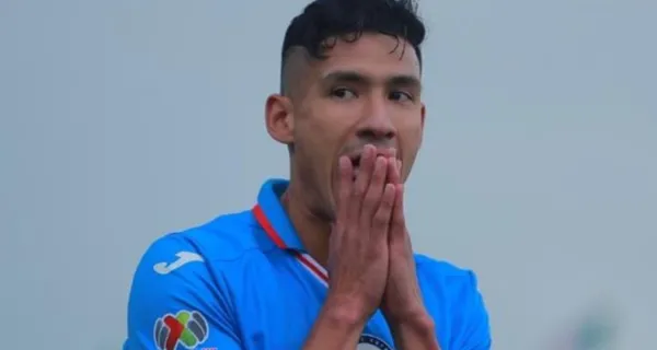 Uriel Antuna puede dejar el combinados cementero, sabes que no hay proyecto y que las complicaciones deportivas están a la orden del día.