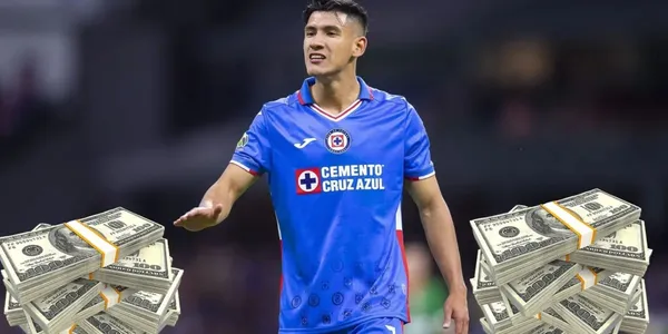 Uriel Antuna y a lado de él billetes (Foto: GettyImages)