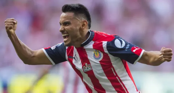 Vázquez festeja el gol del título de Chivas ante Tigres (Fuente: MEXSPORTS)