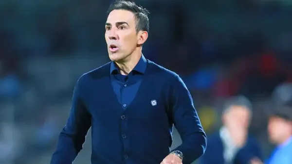 Vicente Sánchez al frente de Cruz Azul (Foto: MEXSPORT)