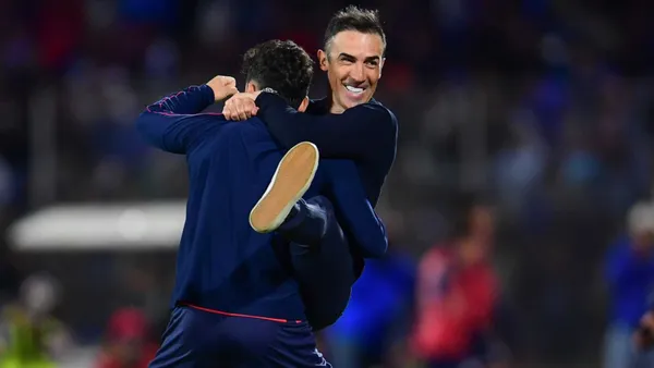 Vicente Sánchez festejando el triunfo de Cruz Azul (Foto: MEXSPORT)