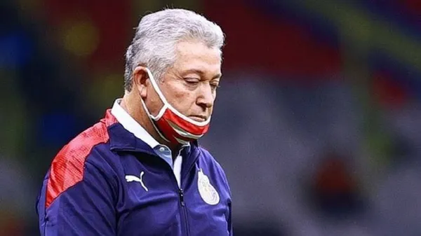 Víctor Manuel Vucetich afirmó que se siente respaldado pese a los constantes gritos en su contra.