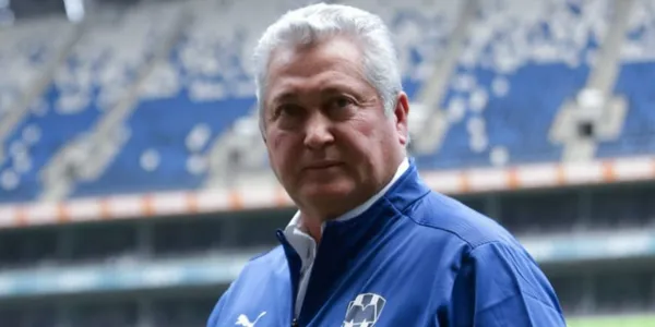 Víctor Manuel Vucetich habla sobre la lesión de Joao Rojas.