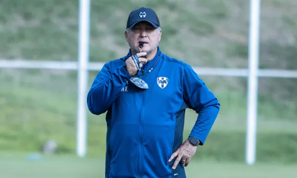 Víctor Manuel Vucetich tuvo que usar un cuadro alterno ante tanta ausencia en en el equipo