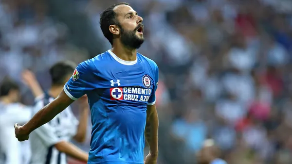 Víctor Vázquez en el Club de Fútbol Cruz Azul (Foto: Mediotiempo)