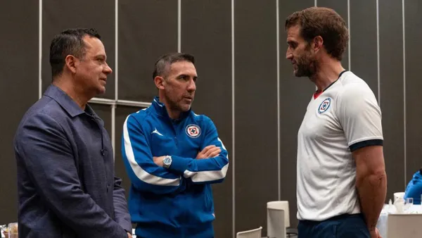 Víctor Velázquez, Vicente Sánchez e Iván Alonso (Foto: MEXSPORT)