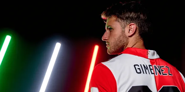 Visores del Arsenal habrían ido a ver a Santiago Giménez y el precio que le pondría Feyenoord