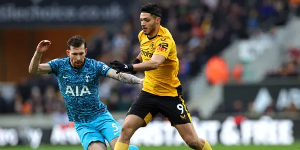 Wolverhampton derrotó a Tottenham que una gran participación del mexicano Raúl Jiménez, sin embargo, uno de sus compañeros lo hizo de menos