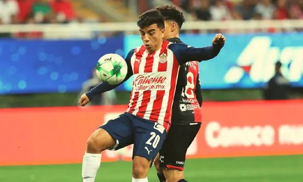 Ya se habla de la posible salida de este crack en Chivas y ya tendrían a su reemplazo