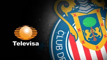 Escudo de Chivas y a la izquierda, el logo de Televisa / Sport Judge