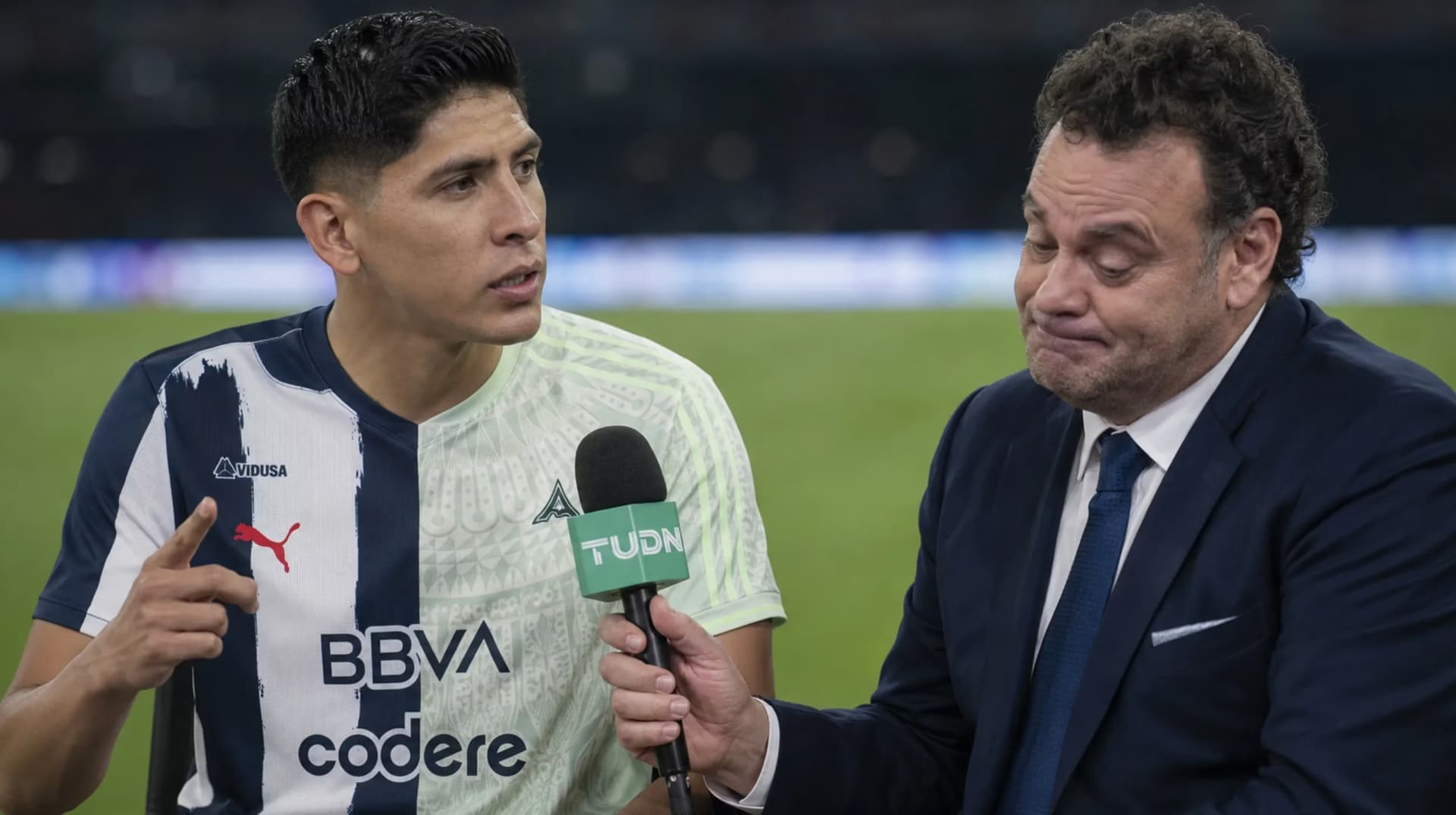 Edson Álvarez y David Faitelson.