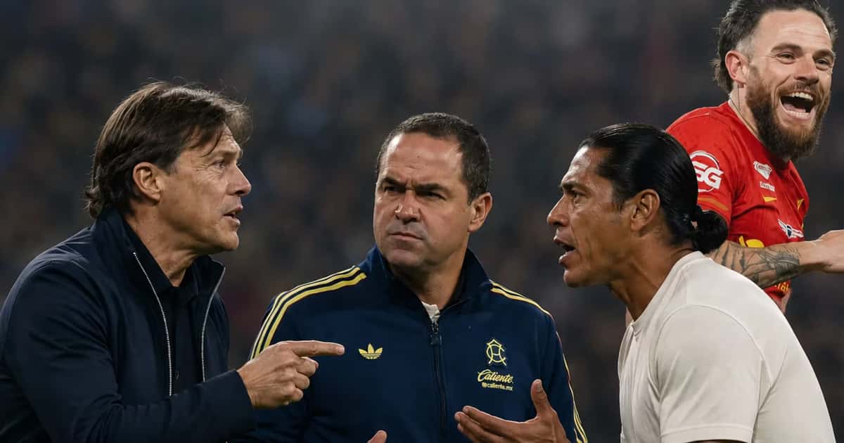 Matías Almeyda, André Jardine, Joel Huiqui y Nahitan Nández.
