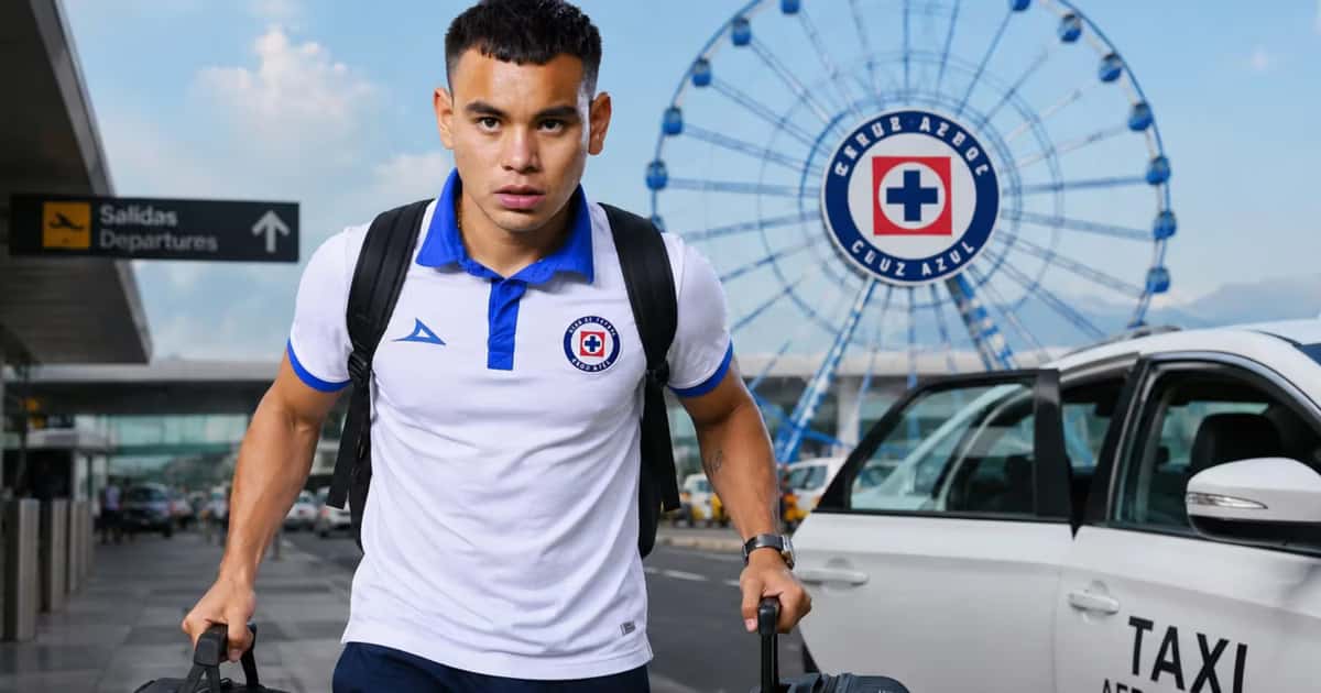 Carlos Rodríguez a las afueras de un Aeropuerto.