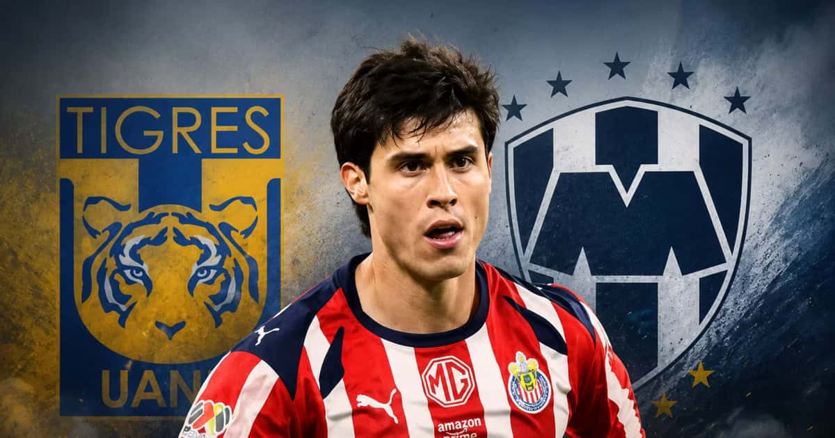 Diego Campillo y escudos de Tigres y Rayados.