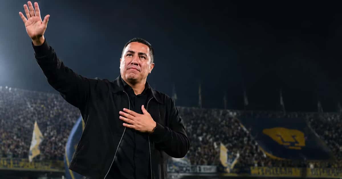 Efraín Juárez en el Estadio de Ciudad Universitaria.