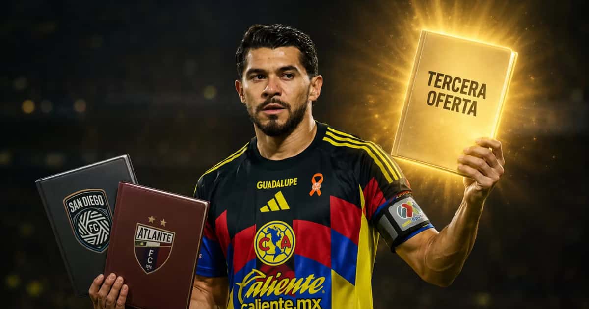 Henry Martín sosteniendo sus ofertas.