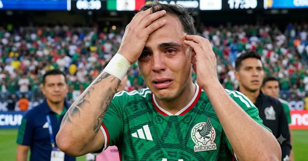 Hugo Camberos salió lesionado en el partido de México Sub 20