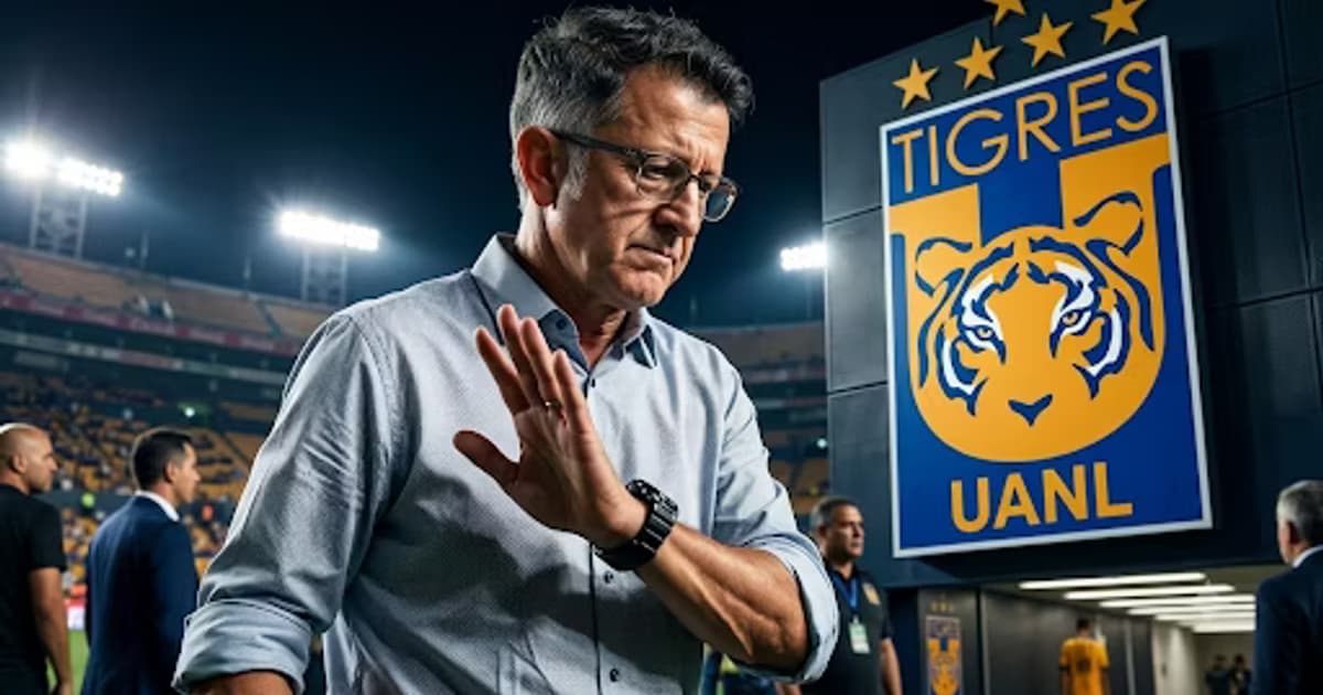 Juan Carlos Osorio rechazando a Tigres