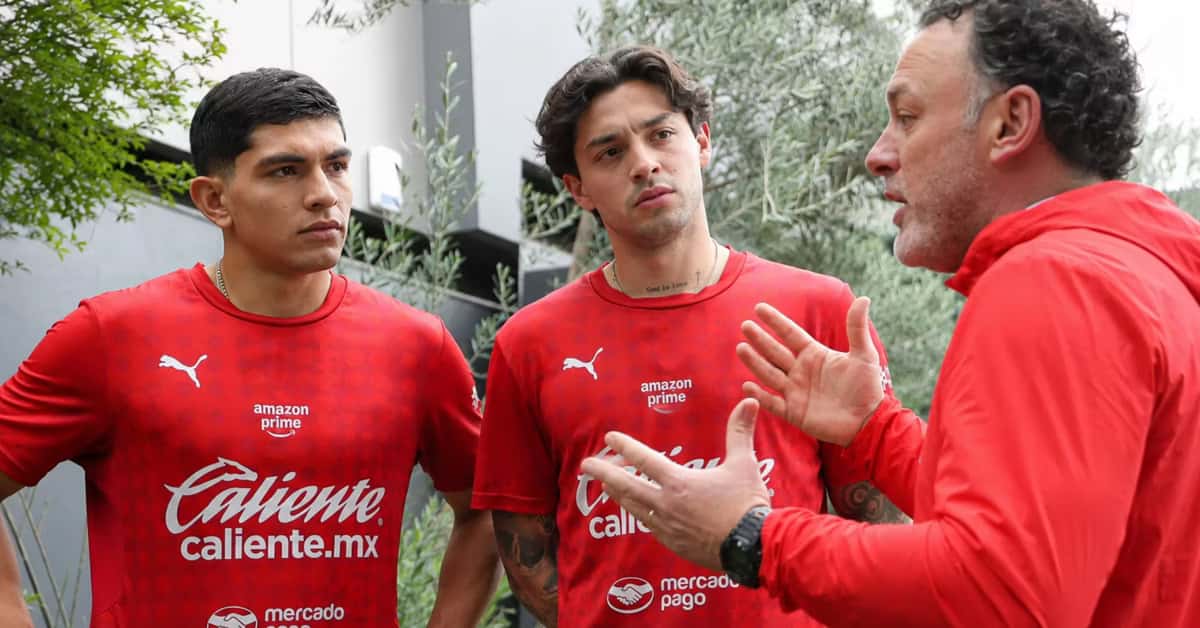 Kevin Castañeda, Jordan Carrillo y Gabriel Milito.