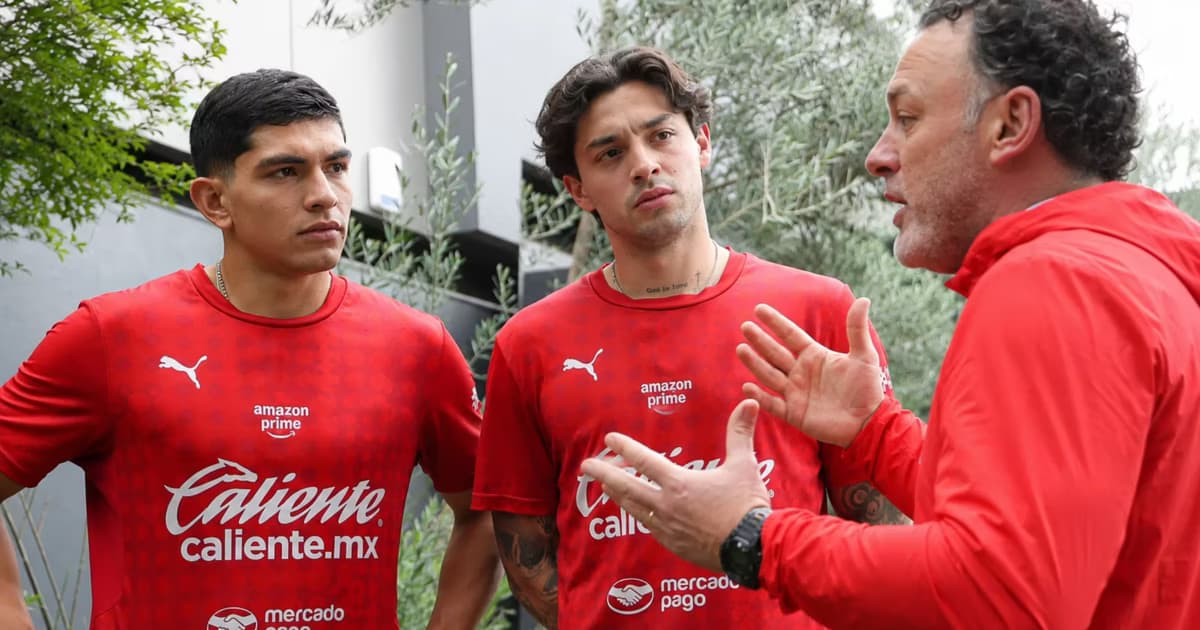 Kevin Castañeda, Jordan Carrillo y Gabriel Milito.