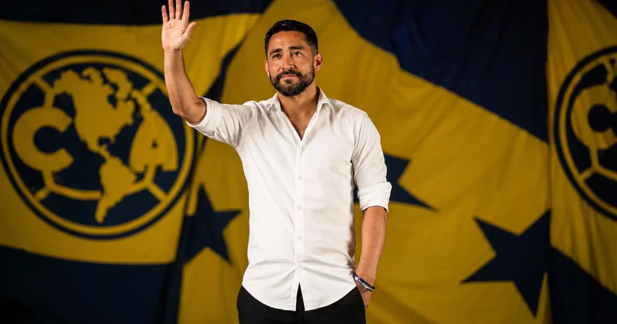 Luis Fuentes y la secretaria técnica del América.