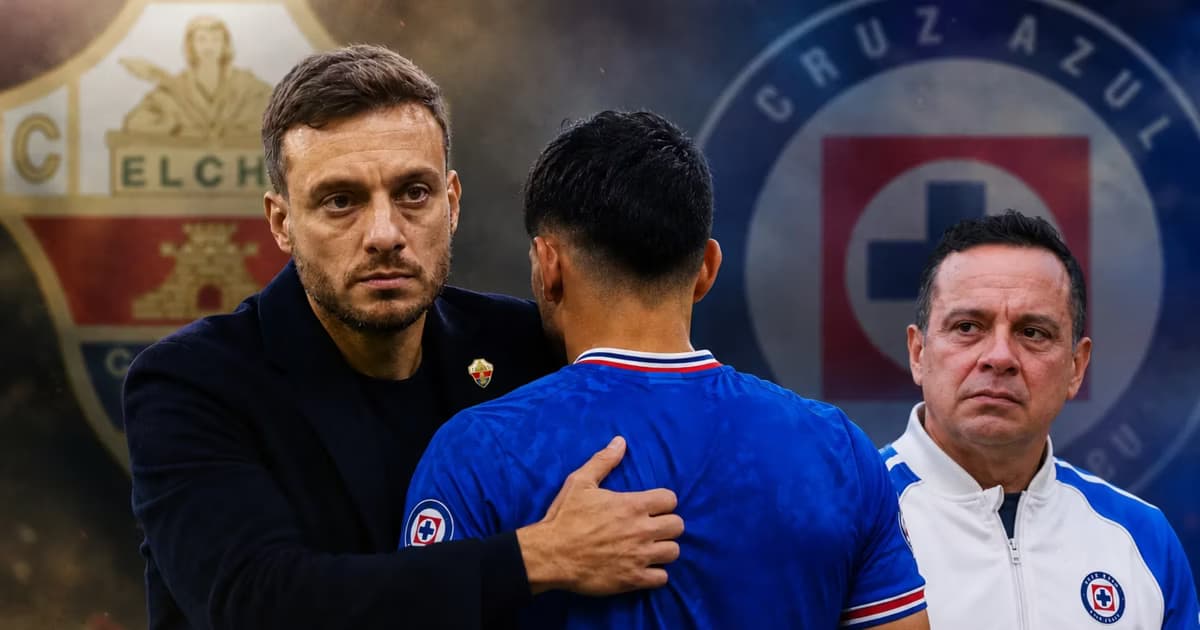 Martín Anselmi, jugador de Cruz Azul y Víctor Velázquez.