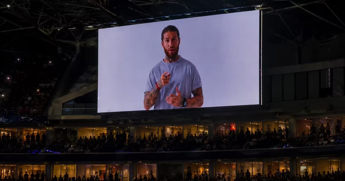 Sergio Ramos fue aplaudido en Monterrey, mientras Lionel Messi recibió abucheos durante la presentación mundialista.
