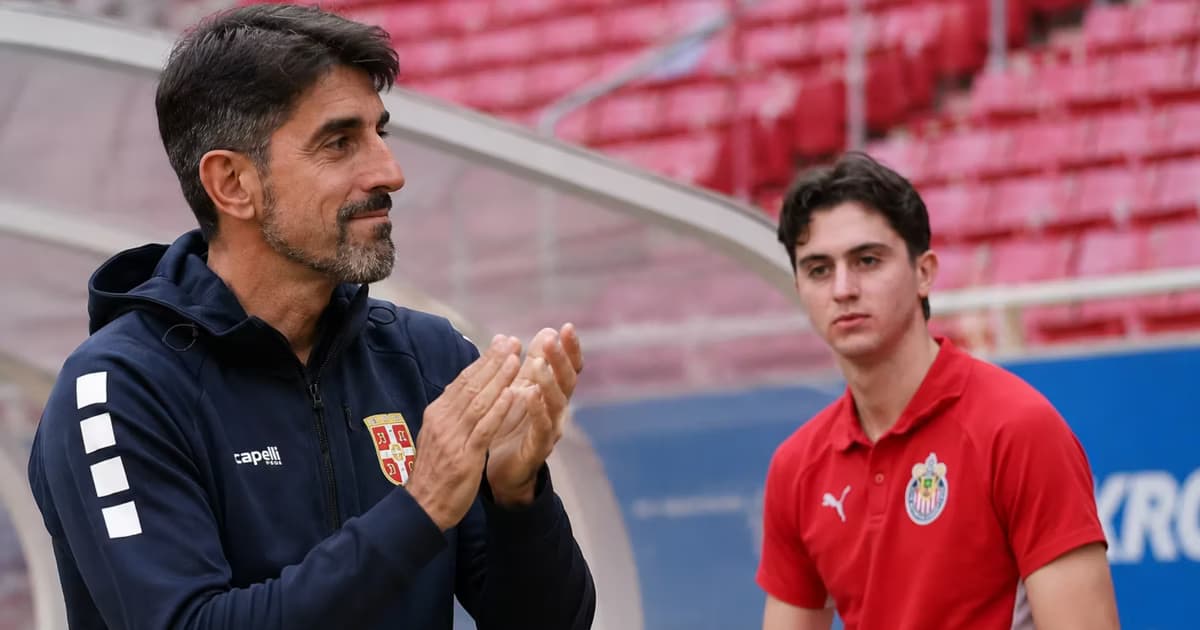 Veljko Paunovic y Brian Gutiérrez.