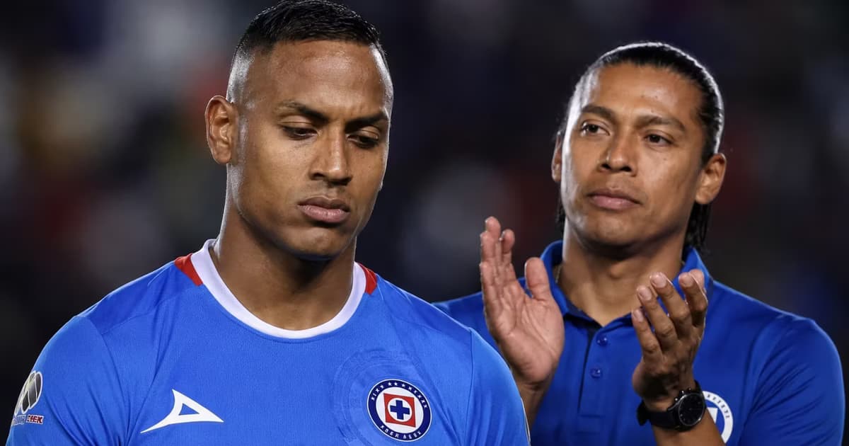 Willer Ditta disputó todo el partido durante la remontada de Cruz Azul ante Atlético de San Luis.