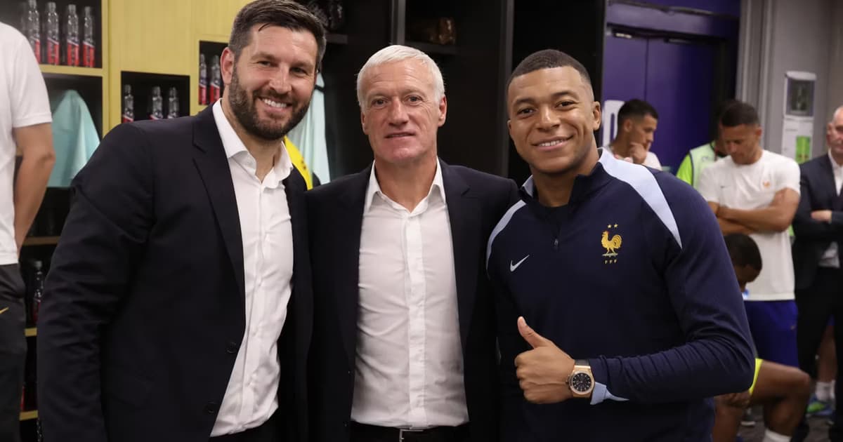 André Pierre Gignac en los vestidores de la Selección de Francia.