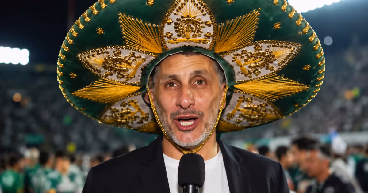 Mexicanos celebran en Kansas la victoria del Tri y su clasificación a dieciseisavos del Mundial.
