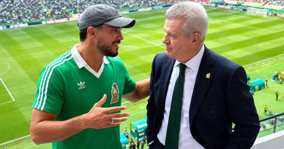 Henry Martín y Javier Aguirre.