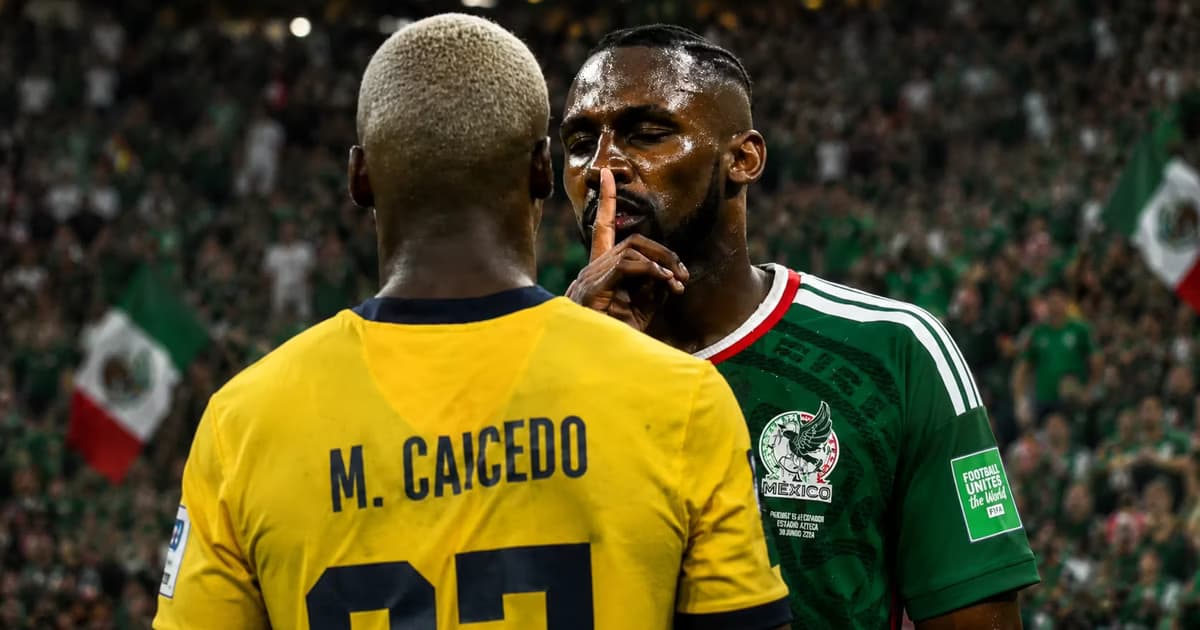 Julián Quiñones protagonizó una foto viral cuando mandó a callar a Moisés Caicedo
