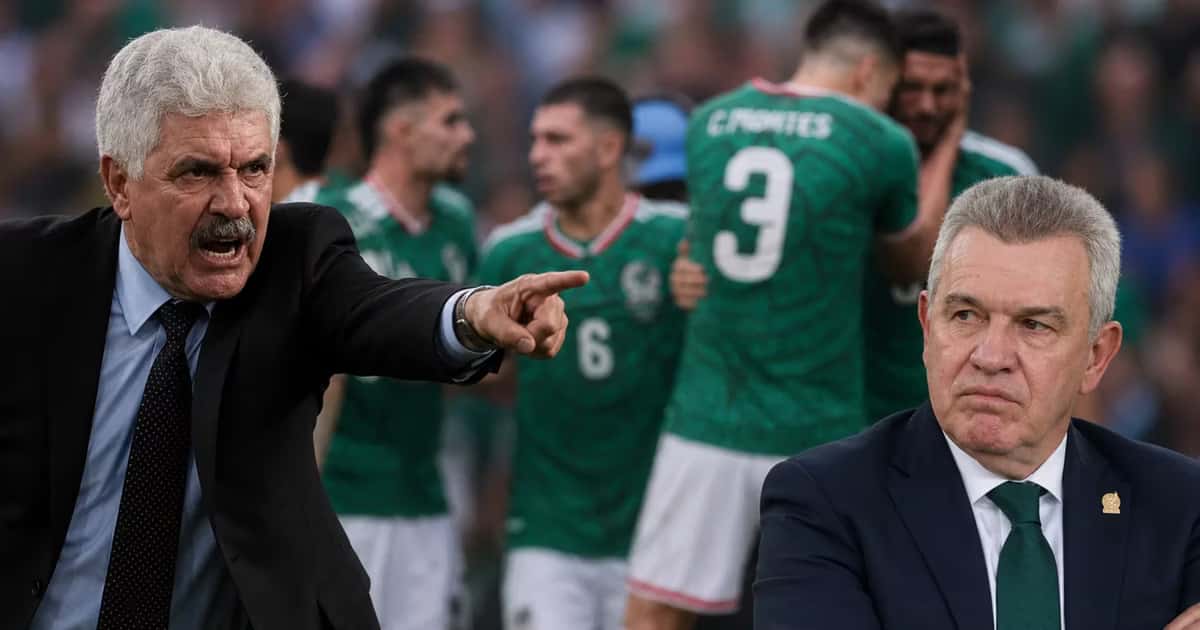 Ricardo Ferretti apuntando a Javier Aguirre.
