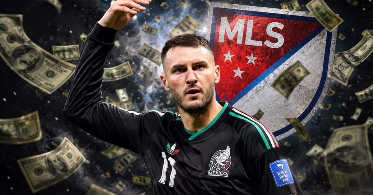 Santiago Giménez podría llegar a la MLS.