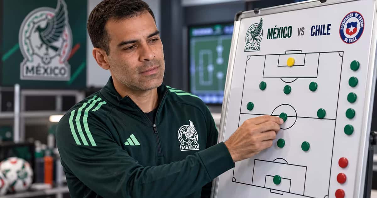 Rafa Márquez podría apostar por Álex Padilla, Armando González y Santiago Sandoval en el posible once de México para enfrentar a Chile.
