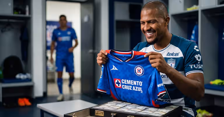 Salomón Rondón aparece como opción de Cruz Azul para suplir al Toro Fernández