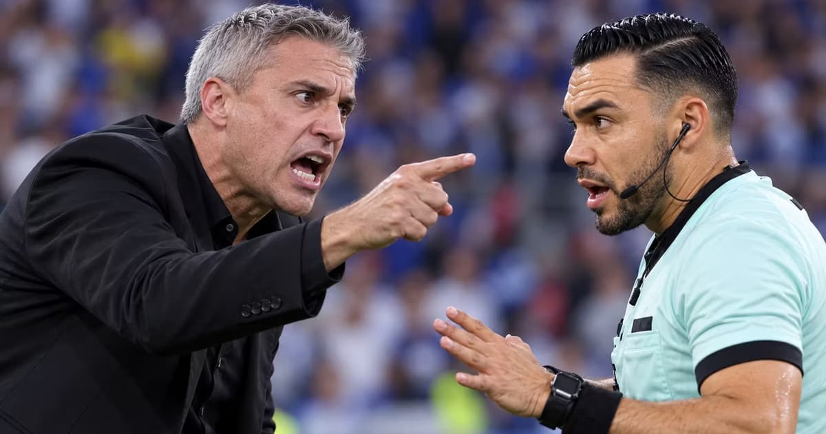 Hernán Crespo evitó cuestionar las decisiones de Marco Antonio Ortiz después del empate entre Atlas y Chivas.