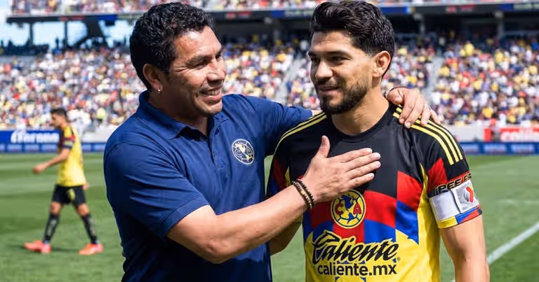 Salvador Cabañas reconoce a Henry Martín y lo pone entre los grandes del América