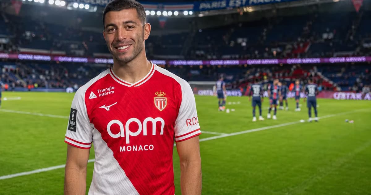 Erik Lira está muy cerca de comenzar su primera aventura en Europa y podría tener como escenario de su debut nada menos que el Parque de los Príncipes frente al PSG.