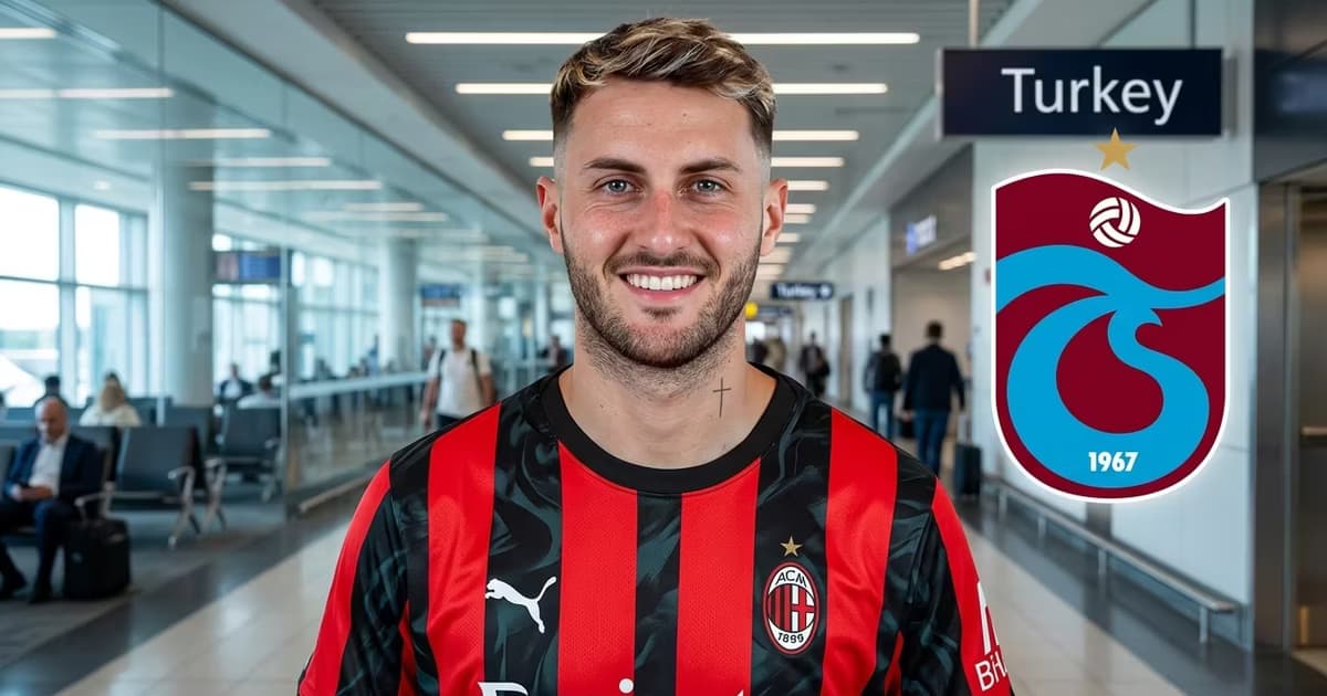 Santiago Giménez apareció con fuerza en la prensa de Turquía como uno de los objetivos del Trabzonspor para reforzar su delantera.