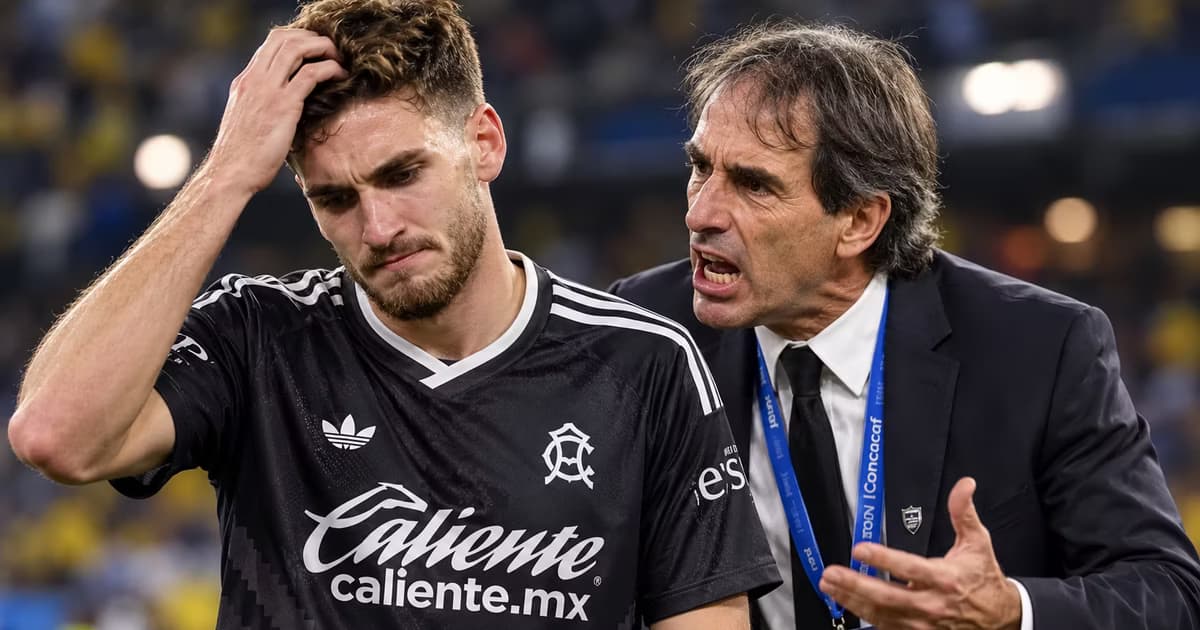Santiago Bueno tuvo su primera titularidad con América ante Cruz Azul y Kevin Álvarez apareció para corregir una peligrosa acción defensiva.
