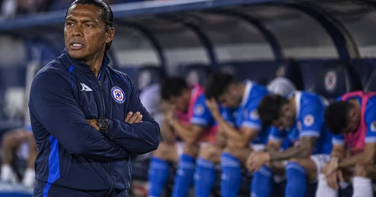 Joel Huiqui mueve sus piezas