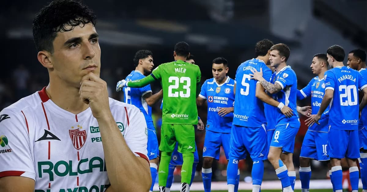 Lorenzo Faravelli viendo a los jugadores de Cruz Azul.