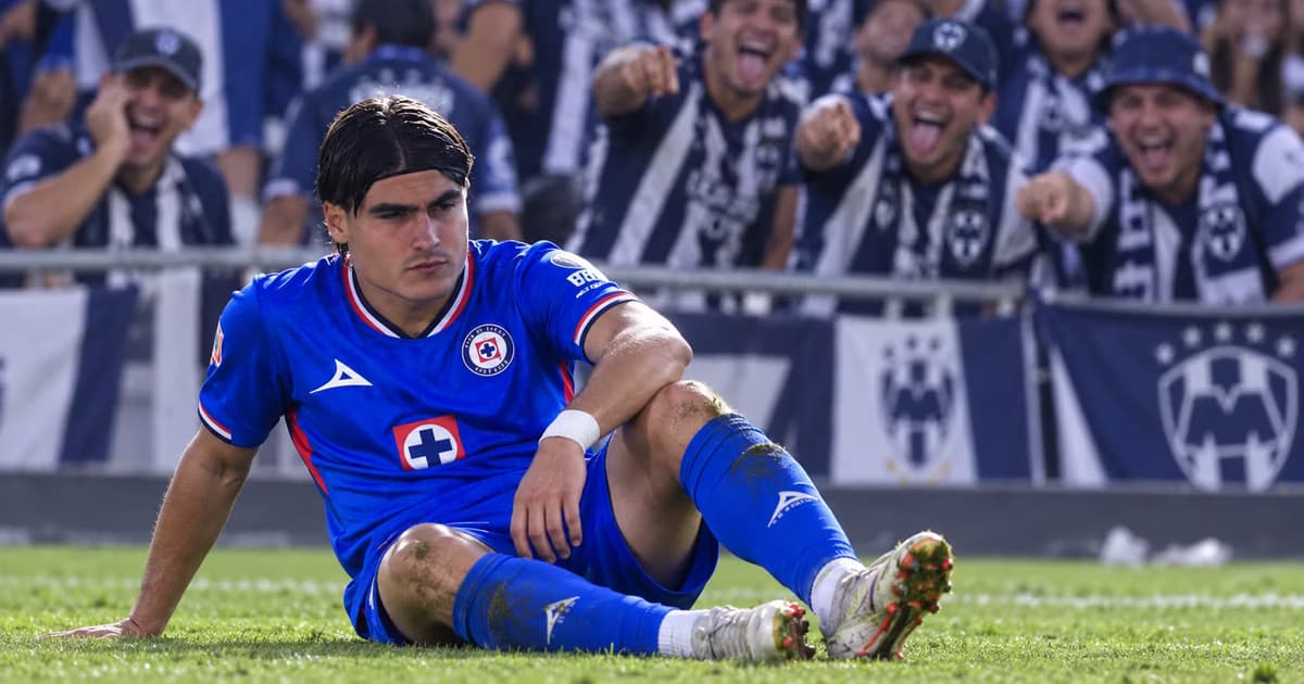 Luka Romero perdió el equilibrio mientras conducía el balón ante Monterrey y la peculiar acción provocó una broma inmediata durante la transmisión del partido.